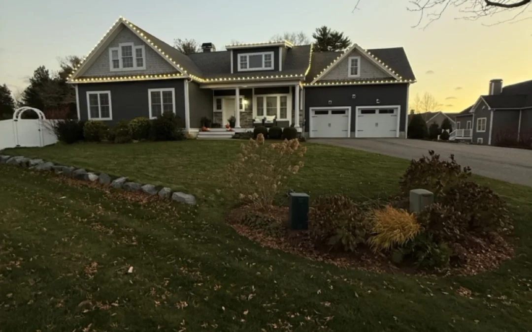 Why Hiring Professional Holiday Light Installers in Lakeville Saves Time and Money